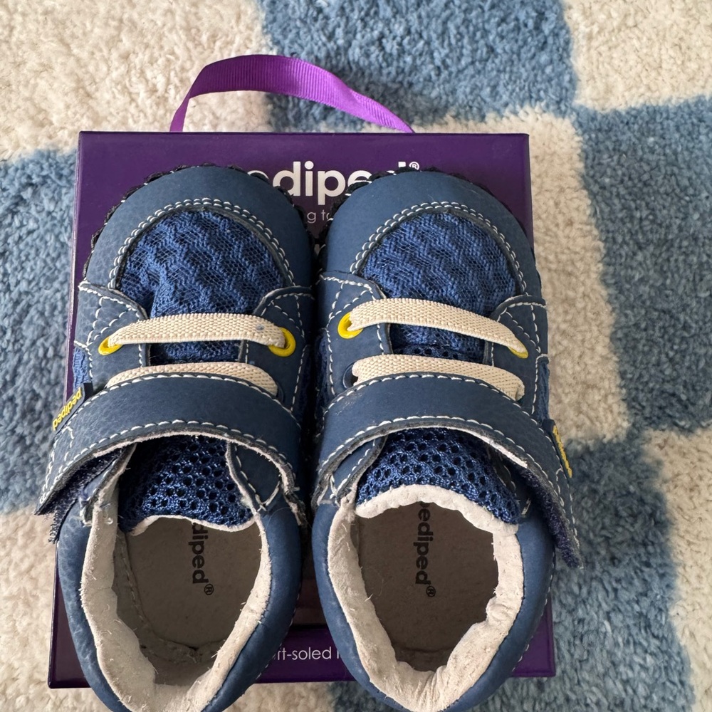 Pediped Infant Shoes size 5 (12-18months)